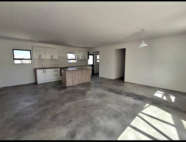 3 BEDROOM HOUSE FOR SALE IN BRITANNIA BAY